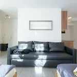 Private Apartments Close To Subway